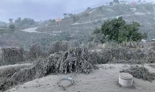 樱岛火山口再喷发